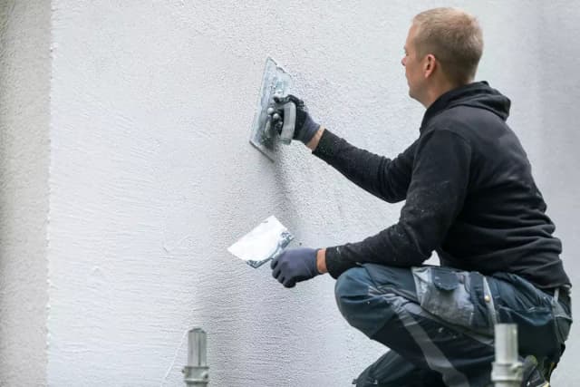 Najlepszy tynk na ścianę jednowarstwową: porównanie 5 rodzajów Najlepszy tynk na ścianę jednowarstwową: porównanie 5 rodzajów